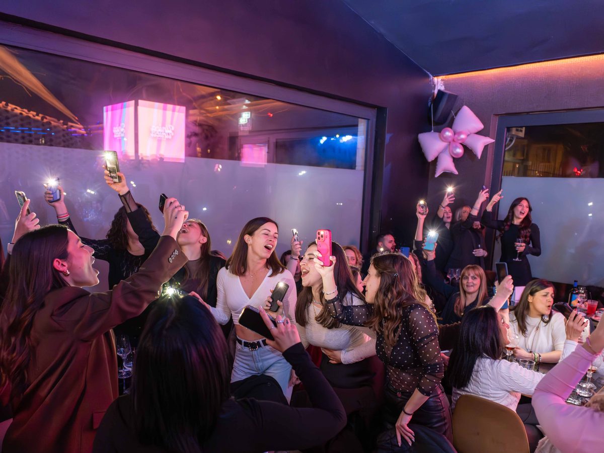 Unica - La cena spettacolo per donne